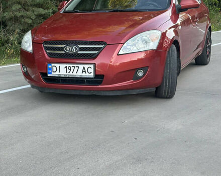 Киа Сид 2007 в Славуте на Automoto.ua Красный Киа Сид, объемом двигателя 1.59 л и пробегом 235 тыс. км за 6000 $, фото 3 на Automoto.ua
