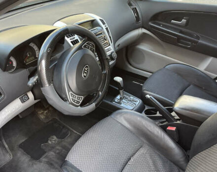 Красный Киа Сид, объемом двигателя 2 л и пробегом 378 тыс. км за 6000 $, фото 8 на Automoto.ua