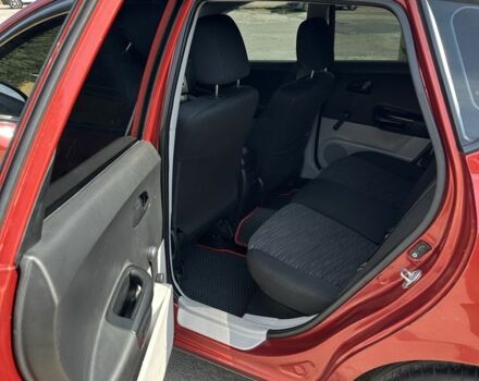 Красный Киа Сид, объемом двигателя 1.6 л и пробегом 200 тыс. км за 5500 $, фото 4 на Automoto.ua