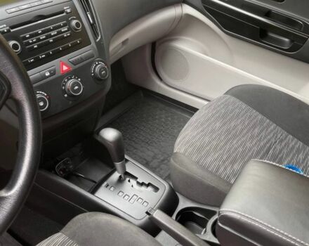 Красный Киа Сид, объемом двигателя 1.6 л и пробегом 181 тыс. км за 6200 $, фото 12 на Automoto.ua