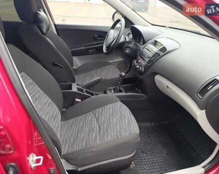 Красный Киа Сид, объемом двигателя 1.4 л и пробегом 180 тыс. км за 4300 $, фото 9 на Automoto.ua