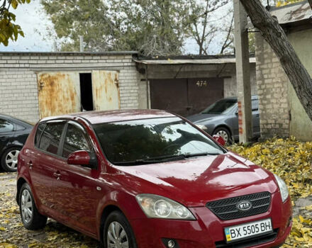 Киа Сид 2007 в Запорожье на Automoto.ua Красный Киа Сид, объемом двигателя 2 л и пробегом 299 тыс. км за 4450 $, фото 3 на Automoto.ua