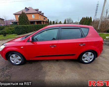 Красный Киа Сид, объемом двигателя 1.4 л и пробегом 180 тыс. км за 4300 $, фото 4 на Automoto.ua