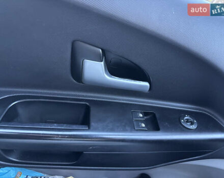 Червоний Кіа Сід, об'ємом двигуна 1.4 л та пробігом 234 тис. км за 4999 $, фото 12 на Automoto.ua