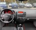 Красный Киа Сид, объемом двигателя 1.6 л и пробегом 200 тыс. км за 5500 $, фото 9 на Automoto.ua