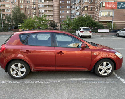 Красный Киа Сид, объемом двигателя 2 л и пробегом 378 тыс. км за 6000 $, фото 3 на Automoto.ua