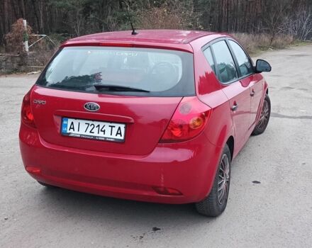 Красный Киа Сид, объемом двигателя 1.4 л и пробегом 200 тыс. км за 4500 $, фото 2 на Automoto.ua