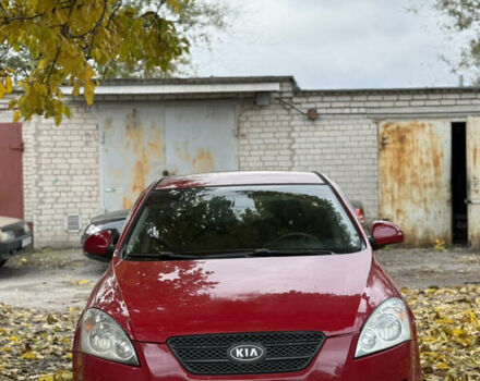 Киа Сид 2007 в Запорожье на Automoto.ua Красный Киа Сид, объемом двигателя 2 л и пробегом 299 тыс. км за 4450 $, фото 1 на Automoto.ua