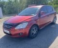 Красный Киа Сид, объемом двигателя 1.6 л и пробегом 225 тыс. км за 3750 $, фото 1 на Automoto.ua