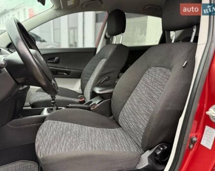 Красный Киа Сид, объемом двигателя 1.59 л и пробегом 238 тыс. км за 5200 $, фото 11 на Automoto.ua