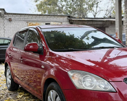 Киа Сид 2007 в Запорожье на Automoto.ua Красный Киа Сид, объемом двигателя 2 л и пробегом 299 тыс. км за 4450 $, фото 4 на Automoto.ua