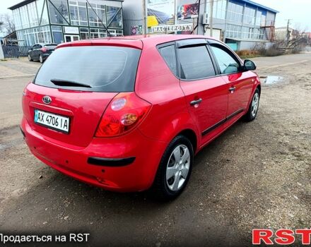 Красный Киа Сид, объемом двигателя 1.4 л и пробегом 180 тыс. км за 4300 $, фото 2 на Automoto.ua