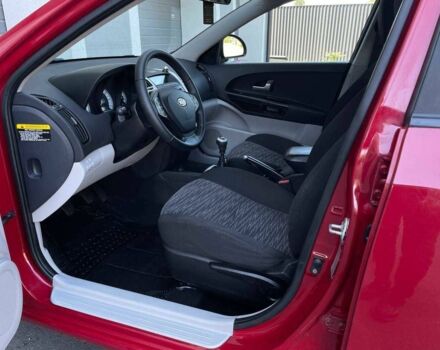Червоний Кіа Сід, об'ємом двигуна 2 л та пробігом 164 тис. км за 6199 $, фото 7 на Automoto.ua