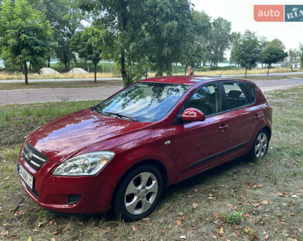 Красный Киа Сид, объемом двигателя 1.4 л и пробегом 191 тыс. км за 5400 $, фото 3 на Automoto.ua