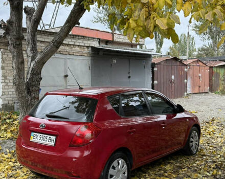 Киа Сид 2007 в Запорожье на Automoto.ua Красный Киа Сид, объемом двигателя 2 л и пробегом 299 тыс. км за 4450 $, фото 6 на Automoto.ua