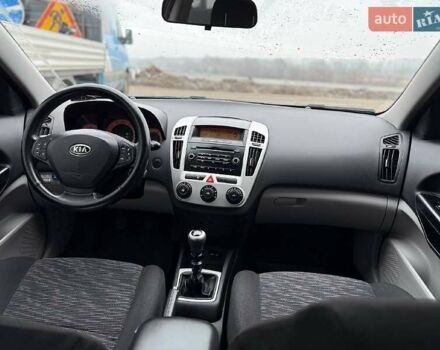 Красный Киа Сид, объемом двигателя 1.59 л и пробегом 238 тыс. км за 5200 $, фото 23 на Automoto.ua