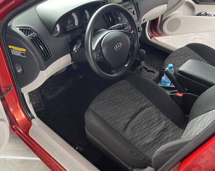 Красный Киа Сид, объемом двигателя 1.59 л и пробегом 180 тыс. км за 6500 $, фото 4 на Automoto.ua