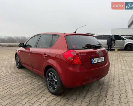 Красный Киа Сид, объемом двигателя 1.59 л и пробегом 238 тыс. км за 5200 $, фото 4 на Automoto.ua