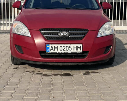 Киа Сид 2007 в Виннице на Automoto.ua Красный Киа Сид, объемом двигателя 1.6 л и пробегом 231 тыс. км за 4900 $, фото 1 на Automoto.ua
