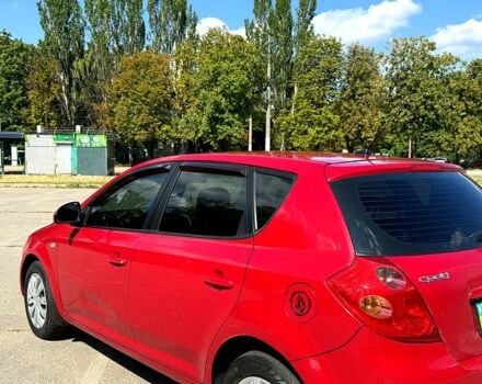 Киа Сид 2007 в Запорожье на Automoto.ua Красный Киа Сид, объемом двигателя 2 л и пробегом 360 тыс. км за 5699 $, фото 6 на Automoto.ua