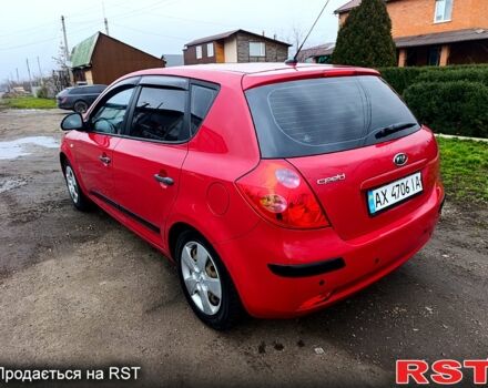 Красный Киа Сид, объемом двигателя 1.4 л и пробегом 180 тыс. км за 4300 $, фото 3 на Automoto.ua
