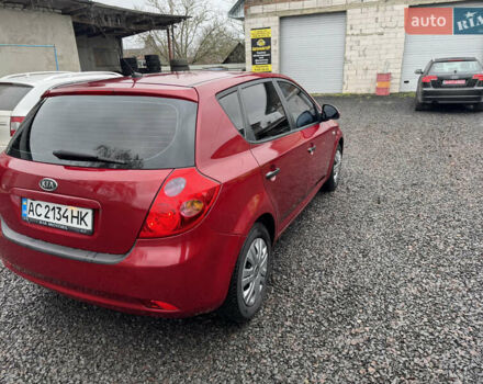 Красный Киа Сид, объемом двигателя 1.4 л и пробегом 269 тыс. км за 4550 $, фото 5 на Automoto.ua