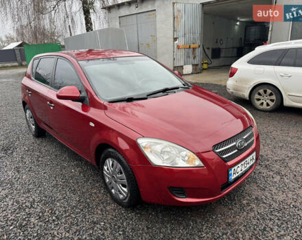 Красный Киа Сид, объемом двигателя 1.4 л и пробегом 269 тыс. км за 4550 $, фото 3 на Automoto.ua