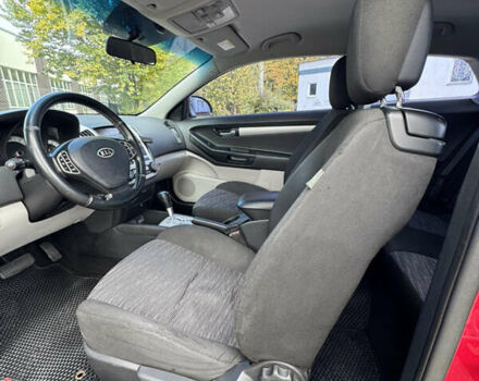 Красный Киа Сид, объемом двигателя 1.98 л и пробегом 172 тыс. км за 6900 $, фото 11 на Automoto.ua