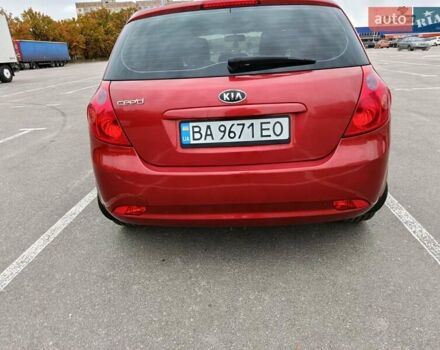Киа Сид 2008 в Кропивницком (Кировограде) на Automoto.ua Красный Киа Сид, объемом двигателя 2 л и пробегом 208 тыс. км за 6500 $, фото 4 на Automoto.ua