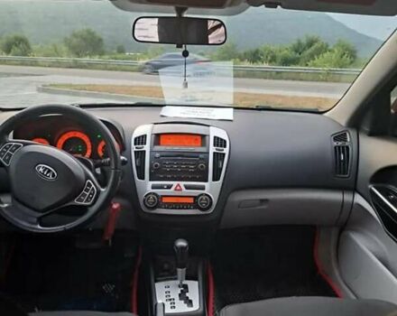 Красный Киа Сид, объемом двигателя 1.6 л и пробегом 237 тыс. км за 6200 $, фото 26 на Automoto.ua