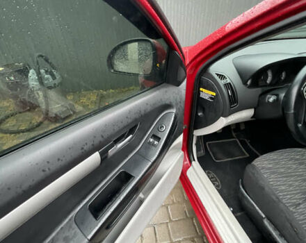 Красный Киа Сид, объемом двигателя 1.59 л и пробегом 151 тыс. км за 5300 $, фото 16 на Automoto.ua