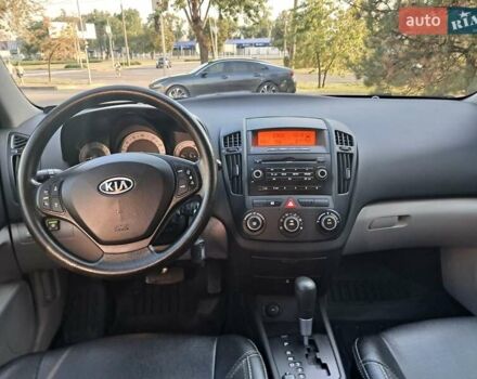 Червоний Кіа Сід, об'ємом двигуна 1.59 л та пробігом 169 тис. км за 6800 $, фото 11 на Automoto.ua