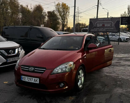 Красный Киа Сид, объемом двигателя 2 л и пробегом 177 тыс. км за 6900 $, фото 7 на Automoto.ua