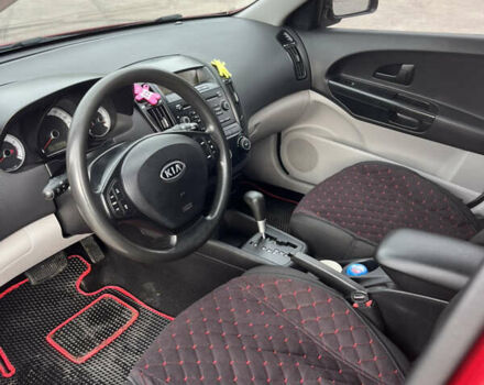 Киа Сид 2008 в Кривом Роге на Automoto.ua Красный Киа Сид, объемом двигателя 1.6 л и пробегом 189 тыс. км за 5300 $, фото 6 на Automoto.ua