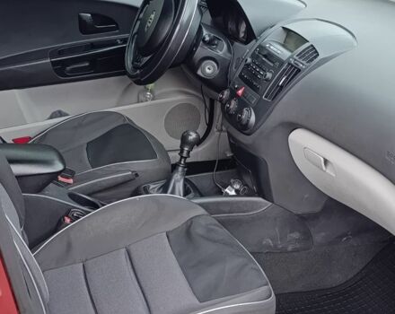 Красный Киа Сид, объемом двигателя 1.6 л и пробегом 480 тыс. км за 3700 $, фото 8 на Automoto.ua