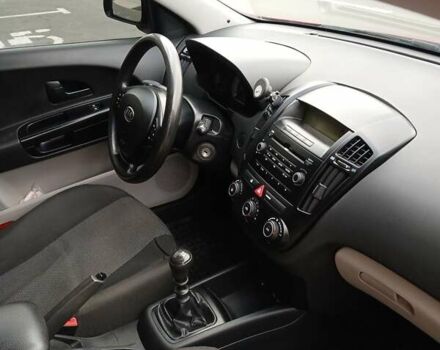 Червоний Кіа Сід, об'ємом двигуна 1.4 л та пробігом 260 тис. км за 4900 $, фото 14 на Automoto.ua