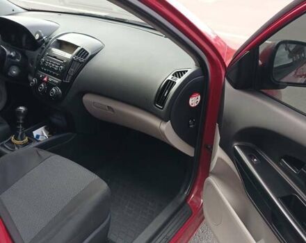 Червоний Кіа Сід, об'ємом двигуна 1.4 л та пробігом 260 тис. км за 4900 $, фото 17 на Automoto.ua