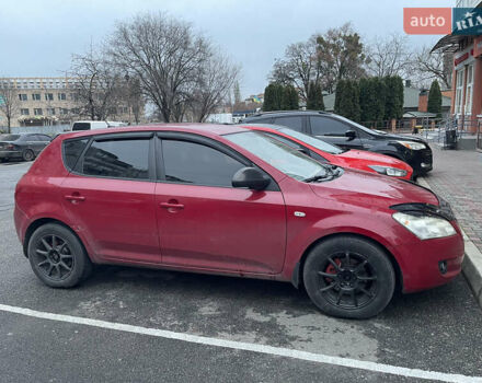 Красный Киа Сид, объемом двигателя 1.59 л и пробегом 303 тыс. км за 4100 $, фото 1 на Automoto.ua