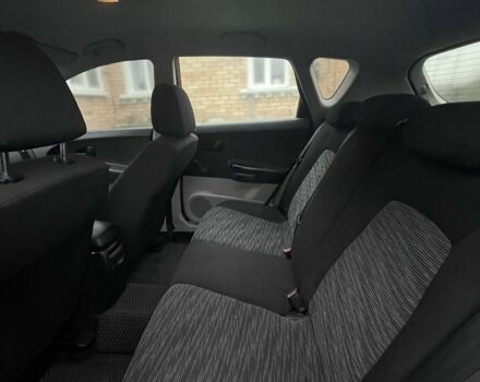 Красный Киа Сид, объемом двигателя 1.4 л и пробегом 260 тыс. км за 3800 $, фото 7 на Automoto.ua