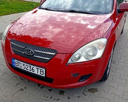 Красный Киа Сид, объемом двигателя 1.4 л и пробегом 190 тыс. км за 3700 $, фото 3 на Automoto.ua