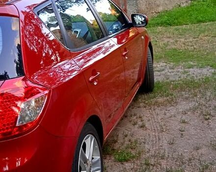 Красный Киа Сид, объемом двигателя 1.6 л и пробегом 135 тыс. км за 7700 $, фото 3 на Automoto.ua