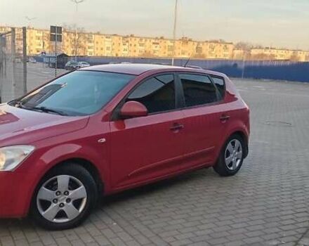 Красный Киа Сид, объемом двигателя 1.4 л и пробегом 198 тыс. км за 4400 $, фото 1 на Automoto.ua