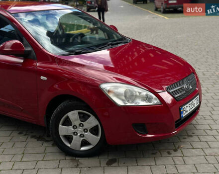 Красный Киа Сид, объемом двигателя 1.4 л и пробегом 193 тыс. км за 3999 $, фото 7 на Automoto.ua