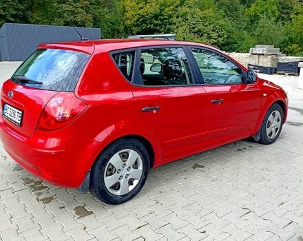Красный Киа Сид, объемом двигателя 1.4 л и пробегом 190 тыс. км за 3700 $, фото 2 на Automoto.ua