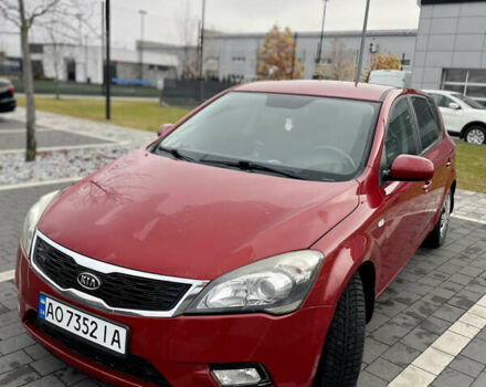 Красный Киа Сид, объемом двигателя 1.4 л и пробегом 191 тыс. км за 6300 $, фото 2 на Automoto.ua