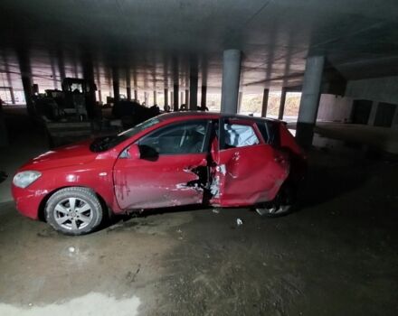 Червоний Кіа Сід, об'ємом двигуна 1.6 л та пробігом 250 тис. км за 2135 $, фото 1 на Automoto.ua