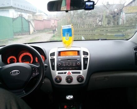 Червоний Кіа Сід, об'ємом двигуна 1.6 л та пробігом 398 тис. км за 5486 $, фото 2 на Automoto.ua
