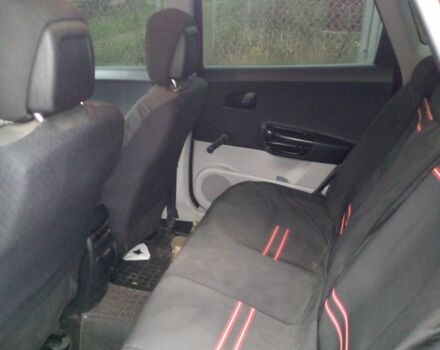 Червоний Кіа Сід, об'ємом двигуна 1.6 л та пробігом 398 тис. км за 5486 $, фото 1 на Automoto.ua