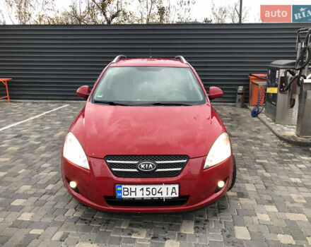 Красный Киа Сид, объемом двигателя 1.6 л и пробегом 248 тыс. км за 4599 $, фото 2 на Automoto.ua