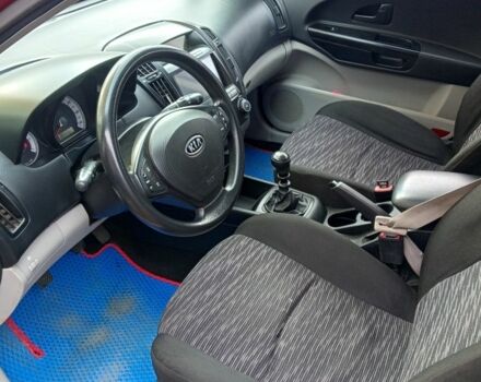 Червоний Кіа Сід, об'ємом двигуна 0 л та пробігом 208 тис. км за 5500 $, фото 7 на Automoto.ua